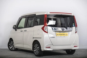 Минивэн Toyota Roomy 2019 года, 1179000 рублей, Томск