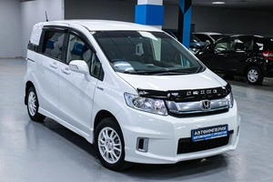 Минивэн Honda Freed 2016 года, 1258000 рублей, Солонцы