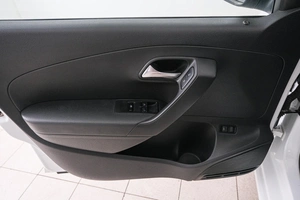 Седан Volkswagen Polo 2018 года, 869000 рублей, Красноярск