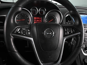 Седан Opel Astra 2014 года, 839000 рублей, Ростов-на-Дону