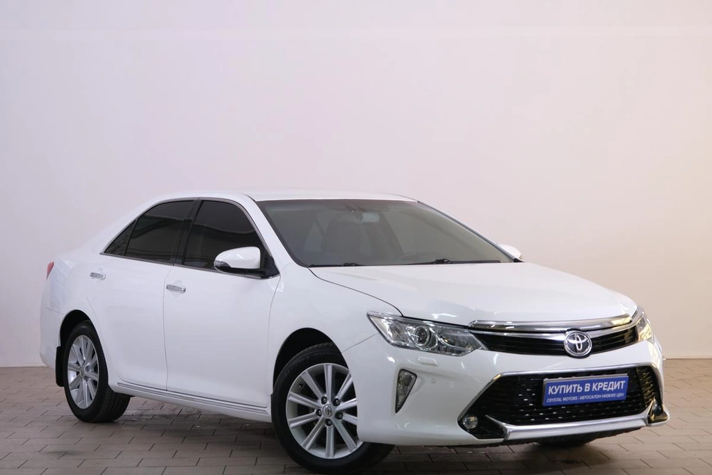 Седан Toyota Camry 2013 года, 1599000 рублей, Омск