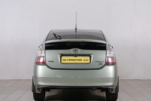 Лифтбек Toyota Prius 2008 года, 749000 рублей, Красноярск