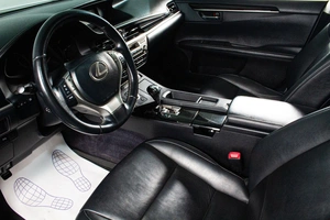 Седан Lexus ES 2013 года, 1749000 рублей, Сургут