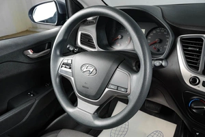 Седан Hyundai Solaris 2017 года, 1259000 рублей, Тюмень