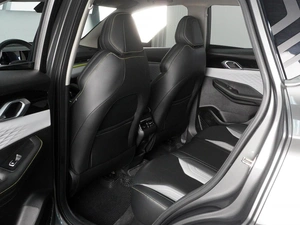Внедорожник Geely Coolray 2023 года, 2030000 рублей, Красный Пахарь