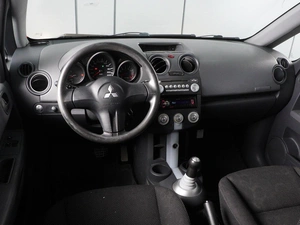 Хетчбэк Mitsubishi Colt 2005 года, 430000 рублей, Красный Пахарь