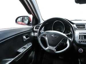 Седан Kia Rio 2015 года, 1149000 рублей, Красноярск