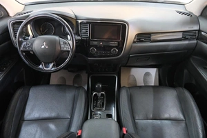 Внедорожник Mitsubishi Outlander 2018 года, 3249000 рублей, Омск