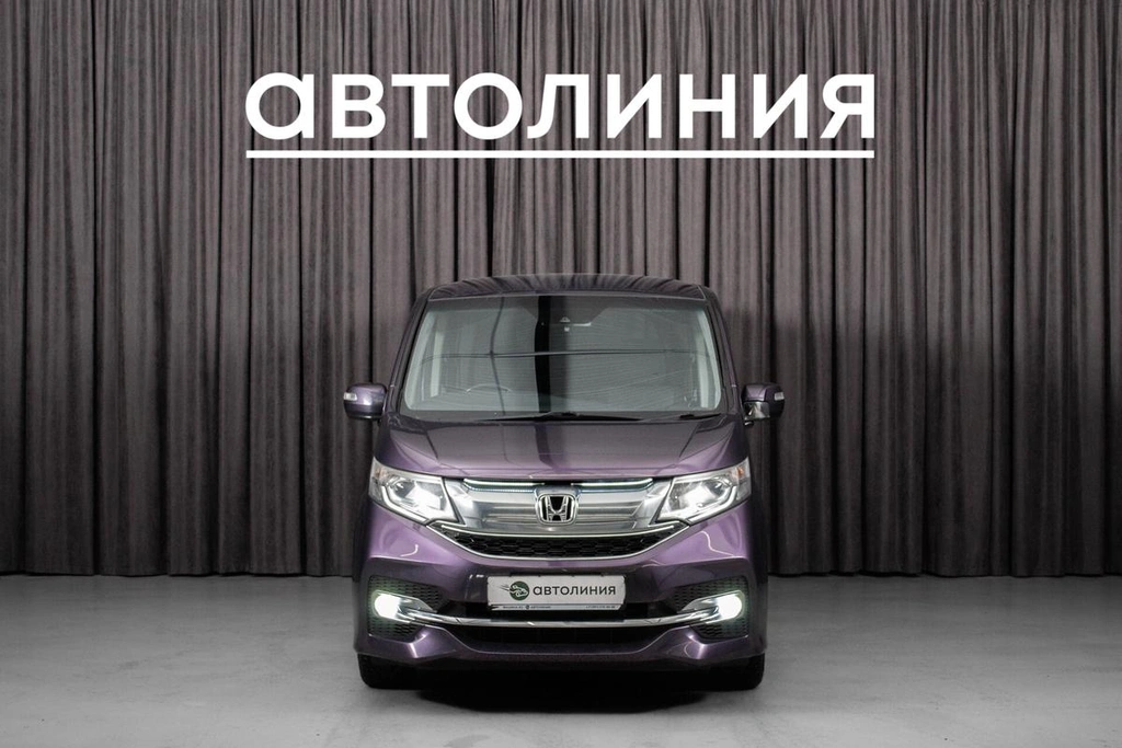 Минивэн Honda Stepwgn 2015 года, 1830000 рублей, Красноярск