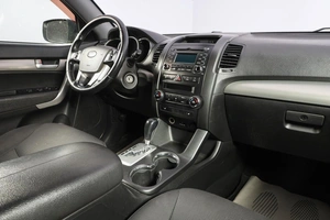Внедорожник Kia Sorento 2011 года, 1549000 рублей, Новосибирск