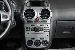 Хетчбэк Opel Corsa 2013 года, 839000 рублей, Тюмень