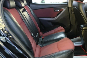 Седан Hyundai Elantra 2012 года, 899000 рублей, Омск