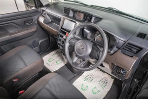 Минивэн Toyota Roomy 2021 года, 969000 рублей, Томск