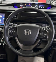 Минивэн Honda Stepwgn Spada 2015 года, 1897000 рублей, Красноярск