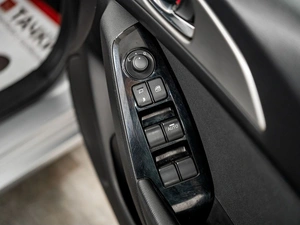 Хетчбэк Mazda Axela 2017 года, 1100000 рублей, Красноярск