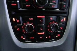 Хетчбэк Opel Astra GTC 2012 года, 888000 рублей, Солонцы