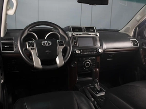 Внедорожник Toyota Land Cruiser Prado 2014 года, 3400000 рублей, Омск