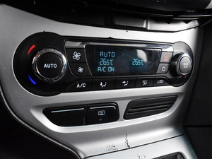 Седан Ford Focus 2012 года, 849000 рублей, Воронеж