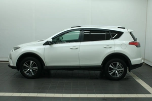 Внедорожник Toyota RAV4 2016 года, 2597000 рублей, Красноярск