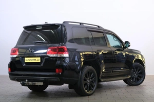 Внедорожник Toyota Land Cruiser 2017 года, 6489000 рублей, Омск