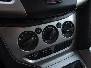 Хетчбэк Ford Focus 2013 года, 707000 рублей, Краснодар