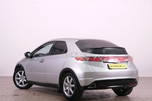 Хетчбэк Honda Civic 2007 года, 719000 рублей, Омск