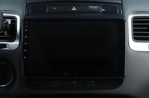 Внедорожник Volkswagen Touareg 2011 года, 1689000 рублей, Челябинск