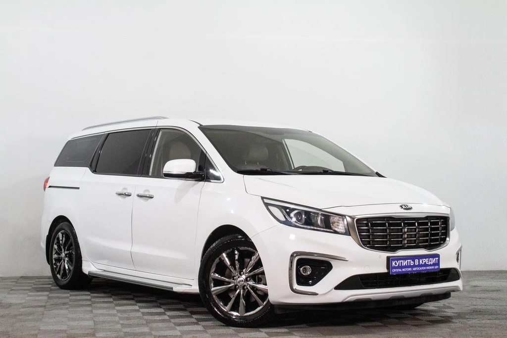 Минивэн Kia Carnival 2019 года, 2789000 рублей, Сургут