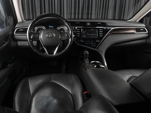 Седан Toyota Camry 2019 года, 3199000 рублей, Тюмень
