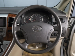 Минивэн Toyota Alphard 2003 года, 1460000 рублей, Омск