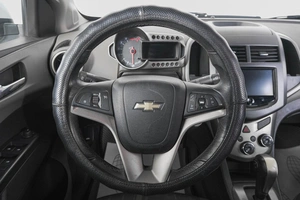 Седан Chevrolet Aveo 2013 года, 649000 рублей, Кемерово