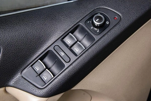 Внедорожник Volkswagen Tiguan 2015 года, 1299000 рублей, Сургут