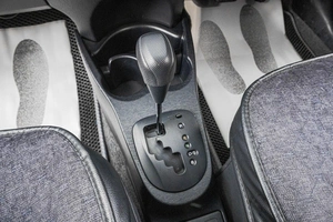 Хетчбэк Toyota Vitz 2013 года, 889000 рублей, Барнаул