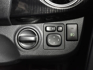 Хетчбэк Toyota Vitz 2017 года, 876100 рублей, Казань