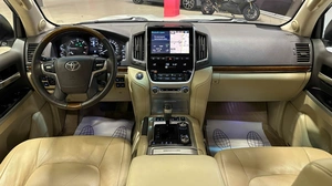 Внедорожник Toyota Land Cruiser 2015 года, 5797000 рублей, Красноярск