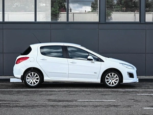 Хетчбэк Peugeot 308 2011 года, 624000 рублей, Кирилловка