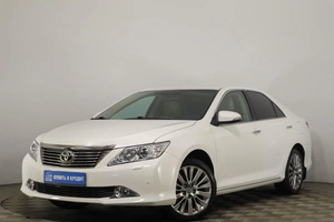 Седан Toyota Camry 2012 года, 1999000 рублей, Пермь