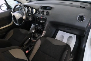 Хетчбэк Peugeot 308 2012 года, 649000 рублей, Омск