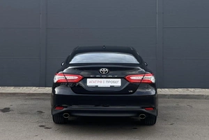 Седан Toyota Camry 2020 года, 2925000 рублей, Солонцы