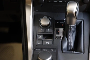 Внедорожник Lexus NX 2015 года, 2999000 рублей, Новосибирск