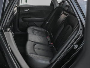 Седан Kia Optima 2017 года, 1934000 рублей, Кирилловка