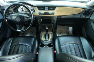 Седан Mercedes-benz CLS-класс 2010 года, 2449000 рублей, Омск