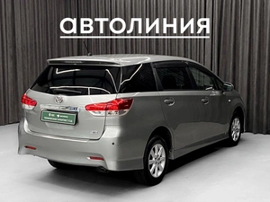 Минивэн Toyota Wish 2010 года, 1175000 рублей, Красноярск