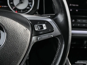 Внедорожник Volkswagen Touareg 2019 года, 4899000 рублей, Кирилловка