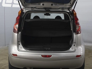 Хетчбэк Nissan Note 2012 года, 810000 рублей, Омск