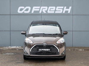 Минивэн Toyota Sienta 2019 года, 1680000 рублей, Краснодар