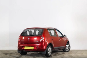 Хетчбэк Renault Sandero 2012 года, 599000 рублей, Тюмень