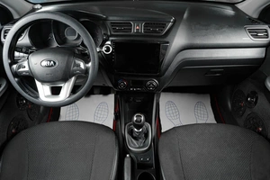 Хетчбэк Kia Rio 2013 года, 899000 рублей, Тюмень