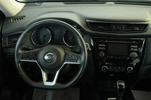 Внедорожник Nissan Rogue 2017 года, 1899000 рублей, Омск