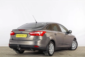 Седан Ford Focus 2012 года, 879000 рублей, Тюмень